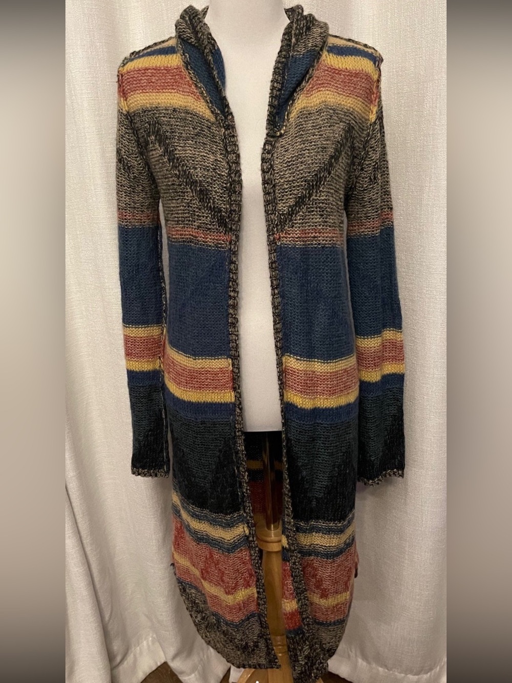gimmicks by BKE Open-Front Long Striped Cardigan in Blue, Yellow, Rust, Black